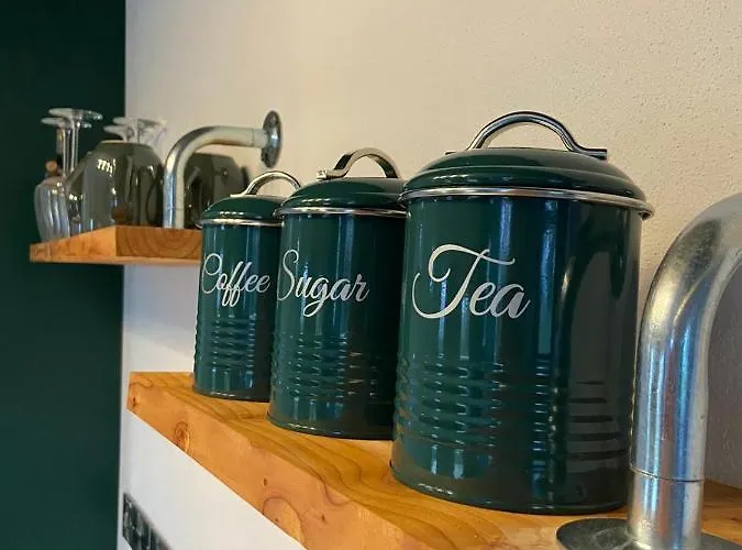 Bill's Barns, 1 * 켄마어